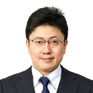 Takanari Ouchi Lecturer